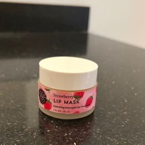 Strawberry Blast Hydrating Lip Mask